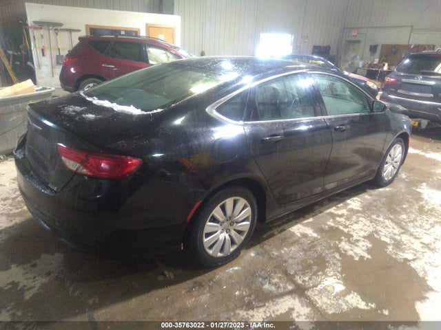 1C3CCCFB4GN176999 Chrysler 200 LX
