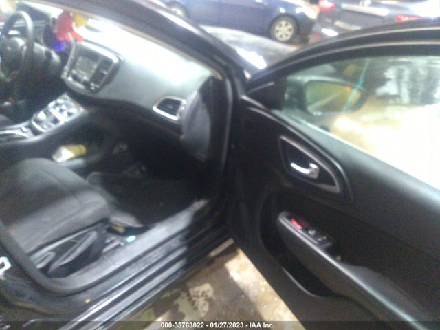 1C3CCCFB4GN176999 Chrysler 200 LX