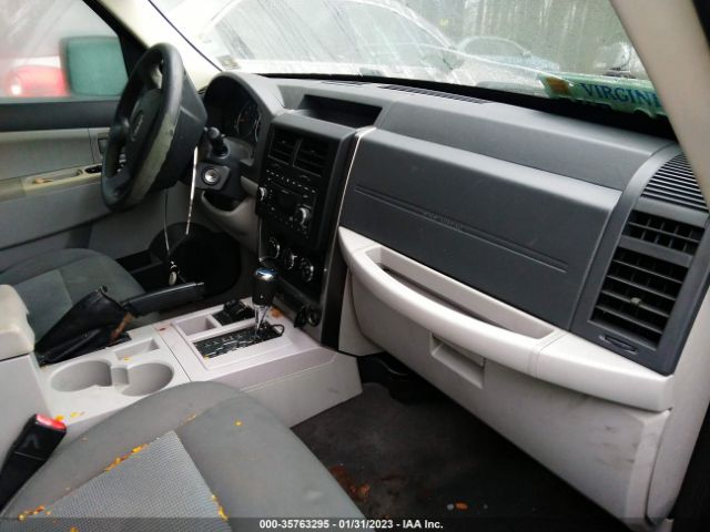 1J8GN28K08W246971 Jeep Liberty Sport