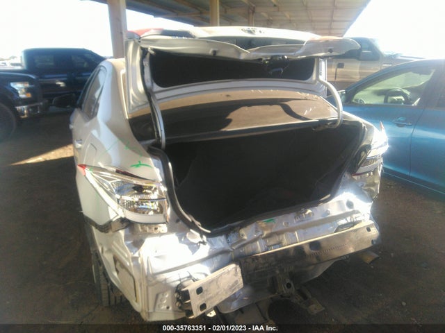 2017 Toyota Corolla, VIN: 2T1BURHE2HC940383