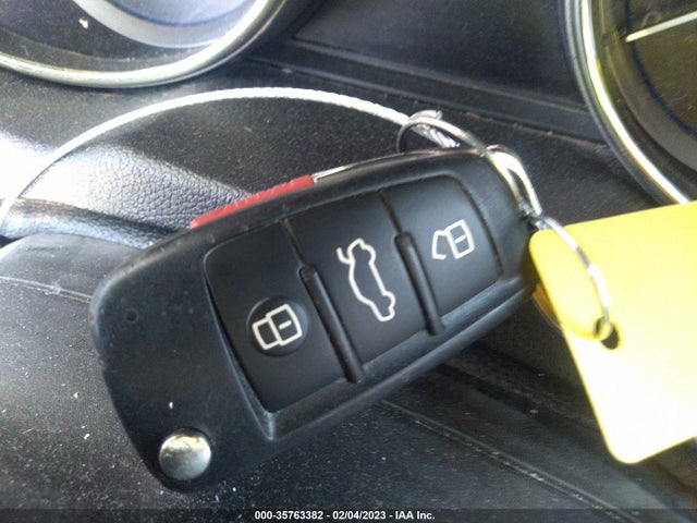 2013 HYUNDAI SONATA LIMITED PZEV VIN: 5NPEC4AC2DH680103