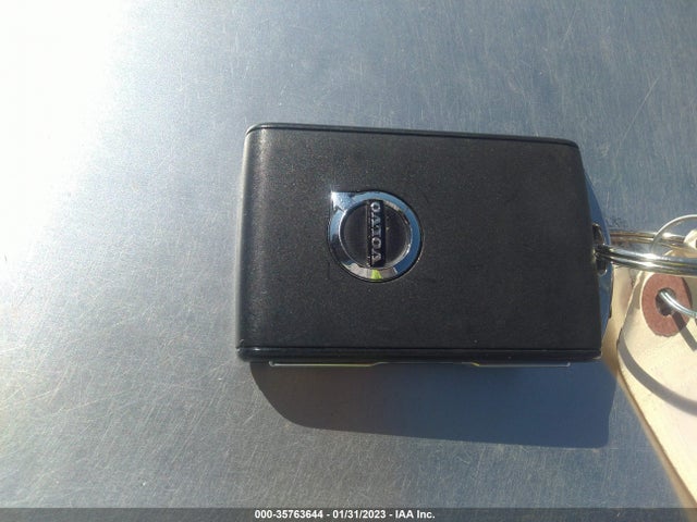 2022 Volvo XC40, VIN: YV4ED3UR8N2700085