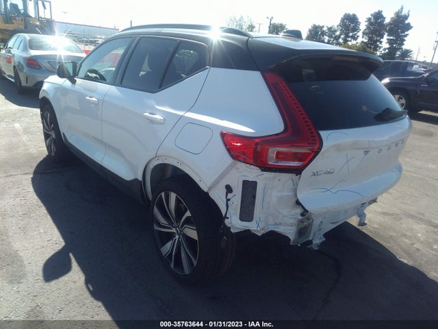 2022 Volvo XC40, VIN: YV4ED3UR8N2700085