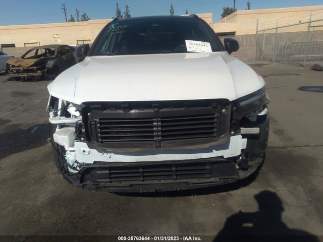 2022 Volvo XC40, VIN: YV4ED3UR8N2700085