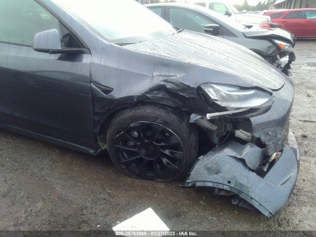 Tesla Model Y Long Range 2022 7SAYGDEE7NF451173 Image 7