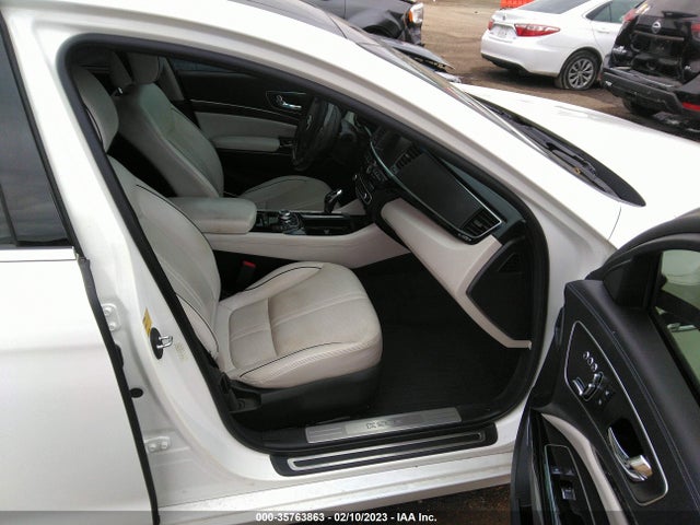 2015 Kia K900, VIN: KNALW4D42F6020544