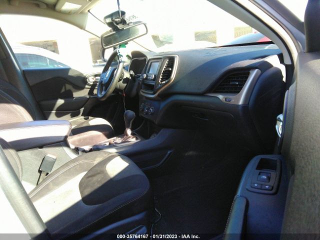 1C4PJLAB8GW189372 Jeep Cherokee Sport