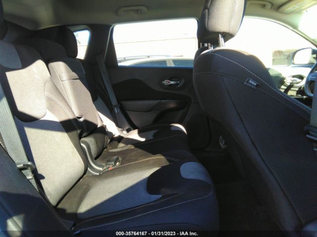 1C4PJLAB8GW189372 Jeep Cherokee Sport