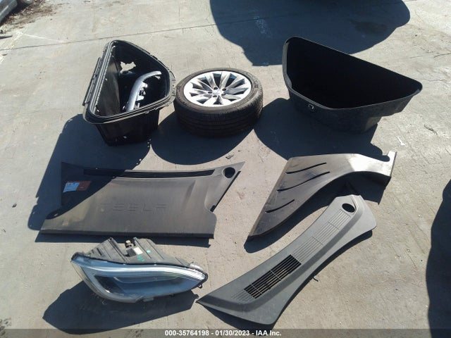 2017 Tesla Model S, VIN: 5YJSA1E16HF179462