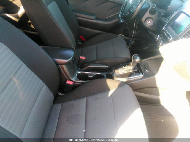 3KPFL4A75JE280138 KIA FORTE S