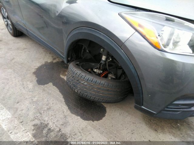 3N1CP5CU2KL535991 Nissan KICKS SV