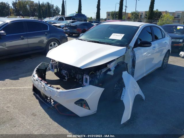 3KPF54AD9NE437000 KIA Forte Gt-line