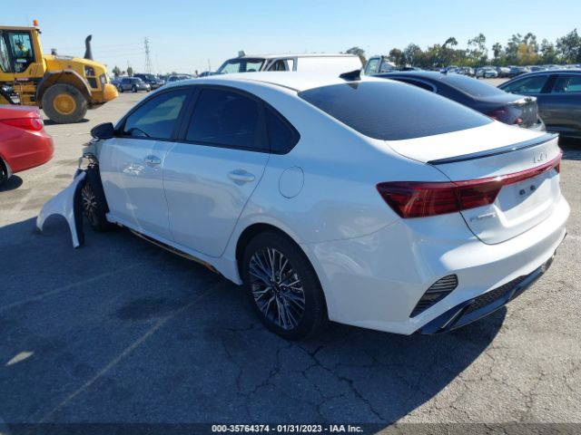 3KPF54AD9NE437000 KIA Forte Gt-line
