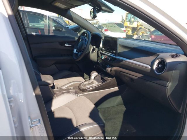 3KPF54AD9NE437000 KIA Forte Gt-line