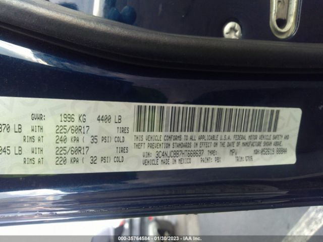 3C4NJCBB7HT668637 Jeep Compass Latitude