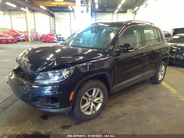 WVGAV7AXXFW514918 Volkswagen TIGUAN S