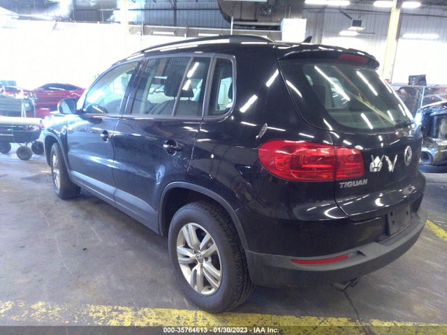 WVGAV7AXXFW514918 Volkswagen TIGUAN S
