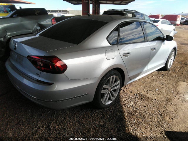 1VWLA7A35KC000070 Volkswagen Passat 2.0t Wolfsburg Edition