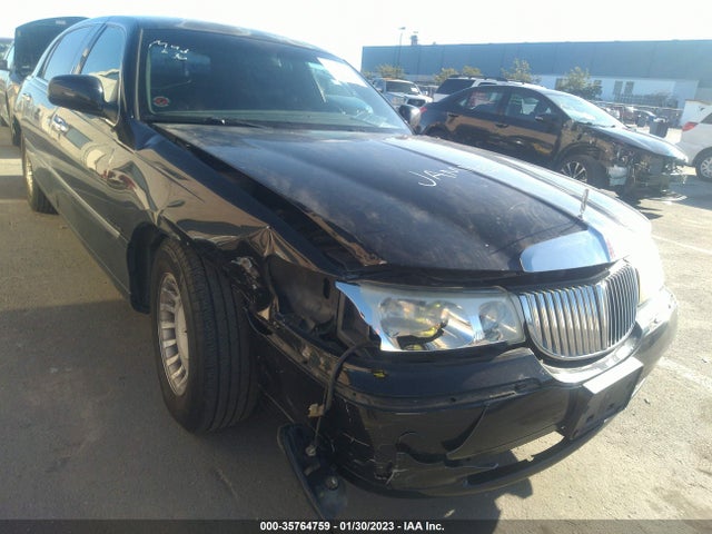 Lincoln Town Car Executive L 2001 1LNHM84W81Y672407 Image 7