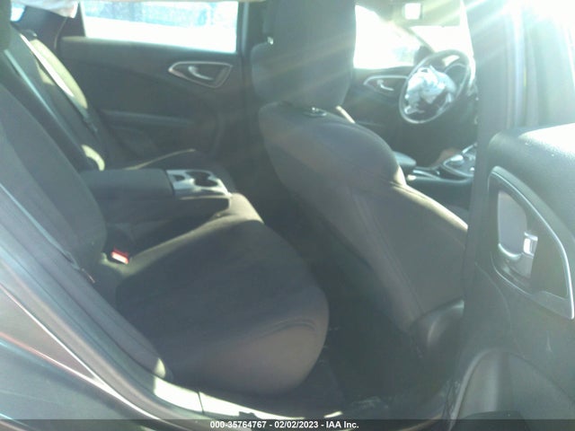 1C3CCCAB8FN674113 Chrysler 200 Limited