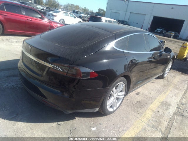 Tesla MODEL S 2013 5YJSA1AG9DFP05054 Image 4