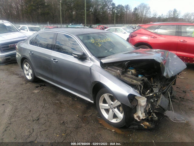 2015 1VWAT7A33FC077897 main image