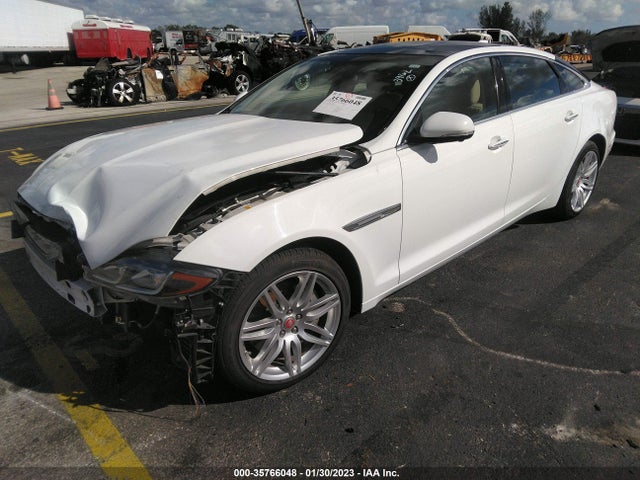 2017 Jaguar XJ, VIN: SAJWJ2GD4H8W03902