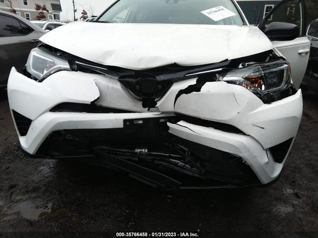 2018 Toyota RAV4, VIN: JTMZFREV8JJ210047