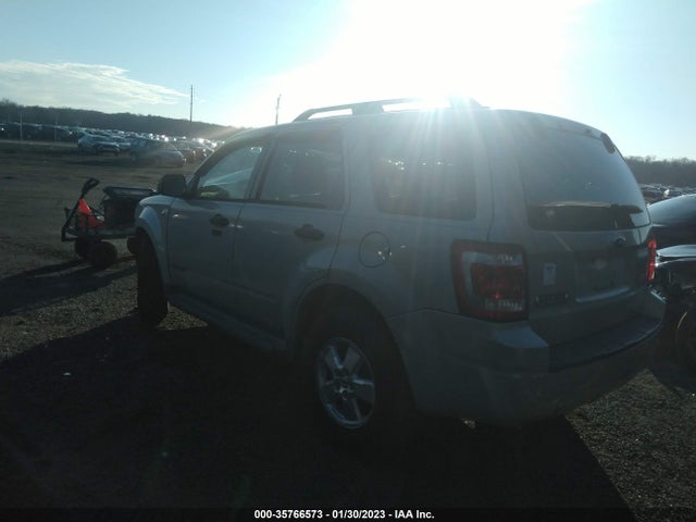 2008 FORD ESCAPE XLT VIN: 1FMCU93108KB01027
