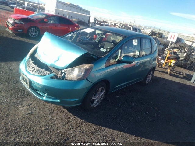 Honda Fit 2013 JHMGE8H30DC030972 Image 2