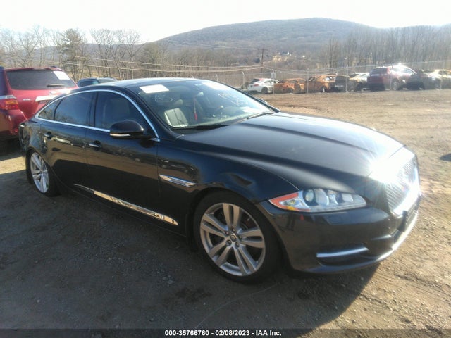 2011 JAGUAR XJ SAJWA2GB3BLV18004 Photo 0