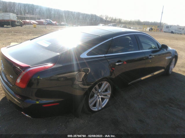 2011 JAGUAR XJ SAJWA2GB3BLV18004 Photo 3