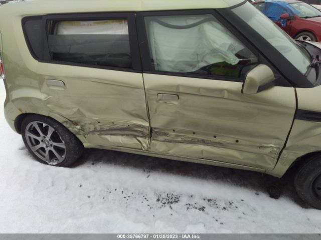 KNDJT2A21A7048977 KIA Soul !