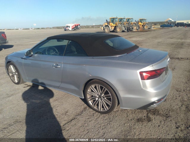 2022 Audi A5, VIN: WAUWAGF51NN008294