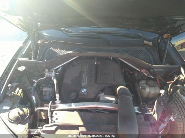 5UXKR0C3XH0V79738 BMW X5