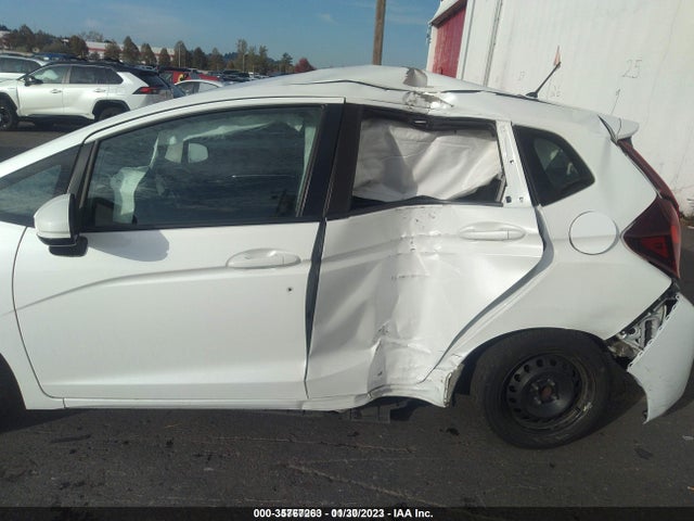 Honda FIT LX 2015 3HGGK5G57FM727165 Image 7