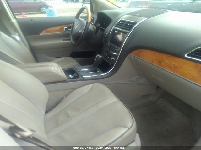 Lincoln MKX 2011 2LMDJ6JK2BBJ34155 Image 5