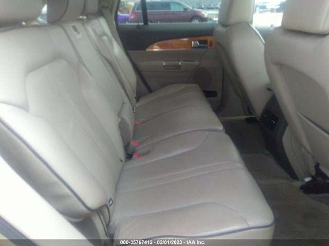 Lincoln MKX 2011 2LMDJ6JK2BBJ34155 Image 8