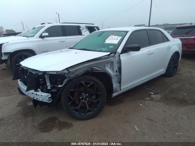 Chrysler 300 Touring 2019 2C3CCAAG9KH614151 Image 2