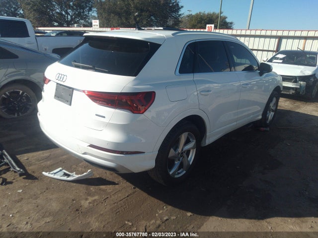 WA1AUCF39M1071929 Audi Q3 PREMIUM