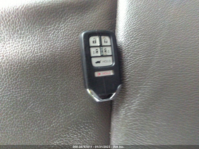 2016 Honda Odyssey, VIN: 5FNRL5H6XGB135969