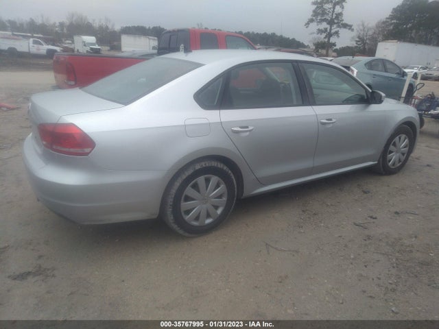 2013 VOLKSWAGEN PASSAT S VIN: 1VWAP7A39DC128188