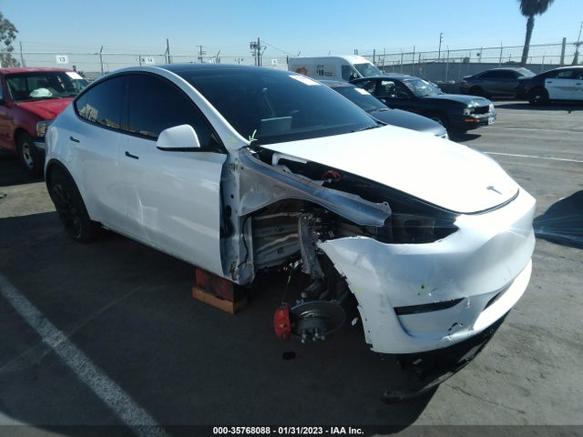 2022 7SAYGDEE9NF323548 main image