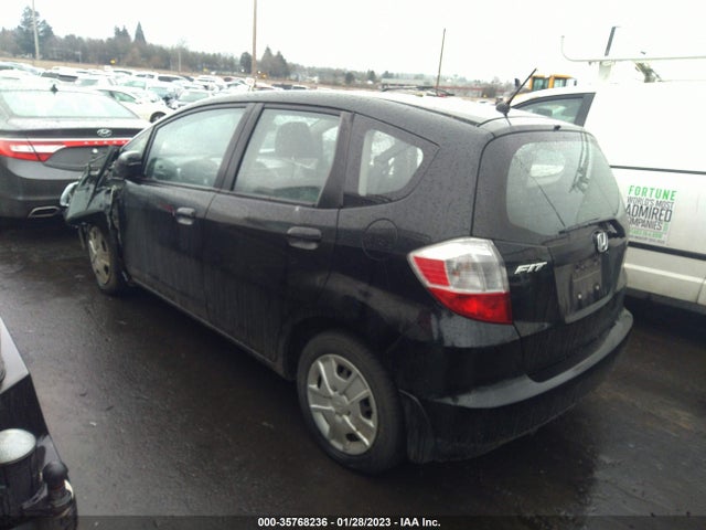 2013 HONDA FIT VIN: JHMGE8H36DC050384