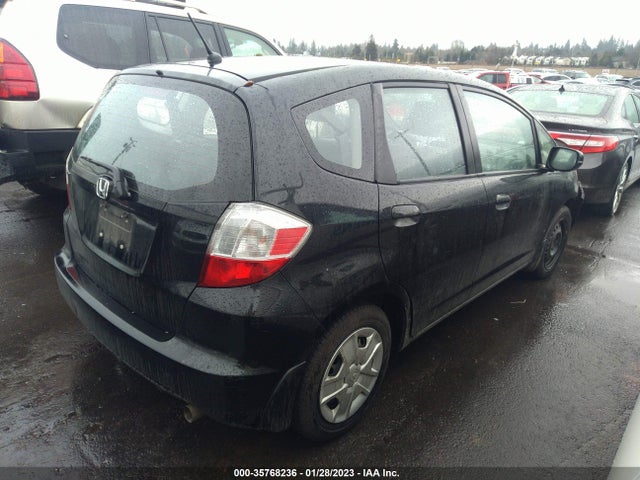2013 HONDA FIT VIN: JHMGE8H36DC050384