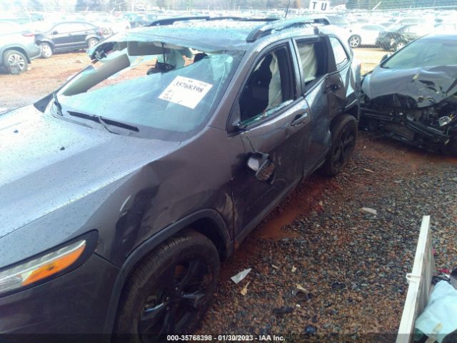 1C4PJLCB2JD558632 Jeep Cherokee Latitude