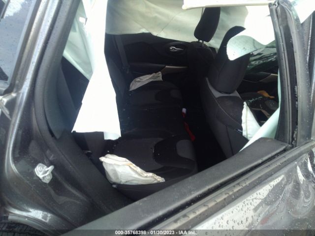 1C4PJLCB2JD558632 Jeep Cherokee Latitude