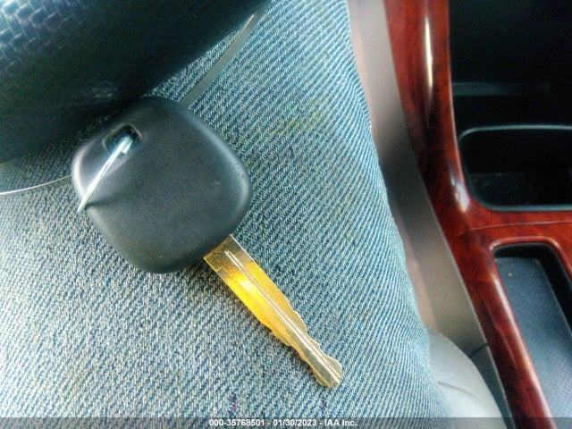 2002 TOYOTA CAMRY XLE/LE/SE VIN: JTDBF30K420049151