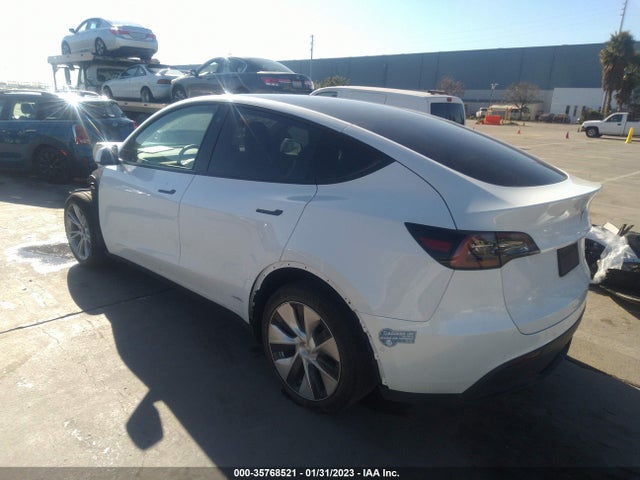 2021 Tesla Model Y, VIN: 5YJYGAEE9MF270179
