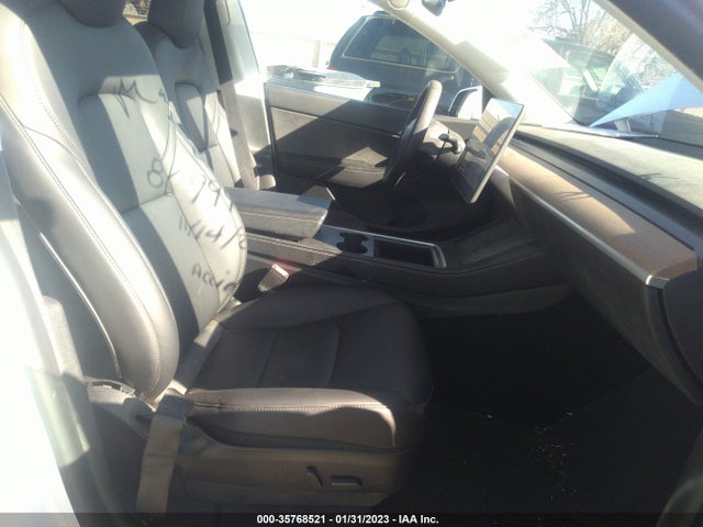 2021 Tesla Model Y, VIN: 5YJYGAEE9MF270179